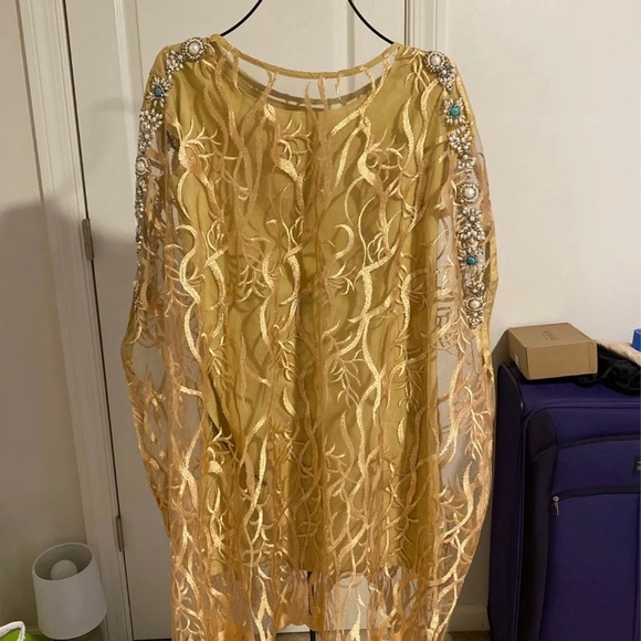 Golden Pakistani Poncho Kurta - Picture 6 of 6